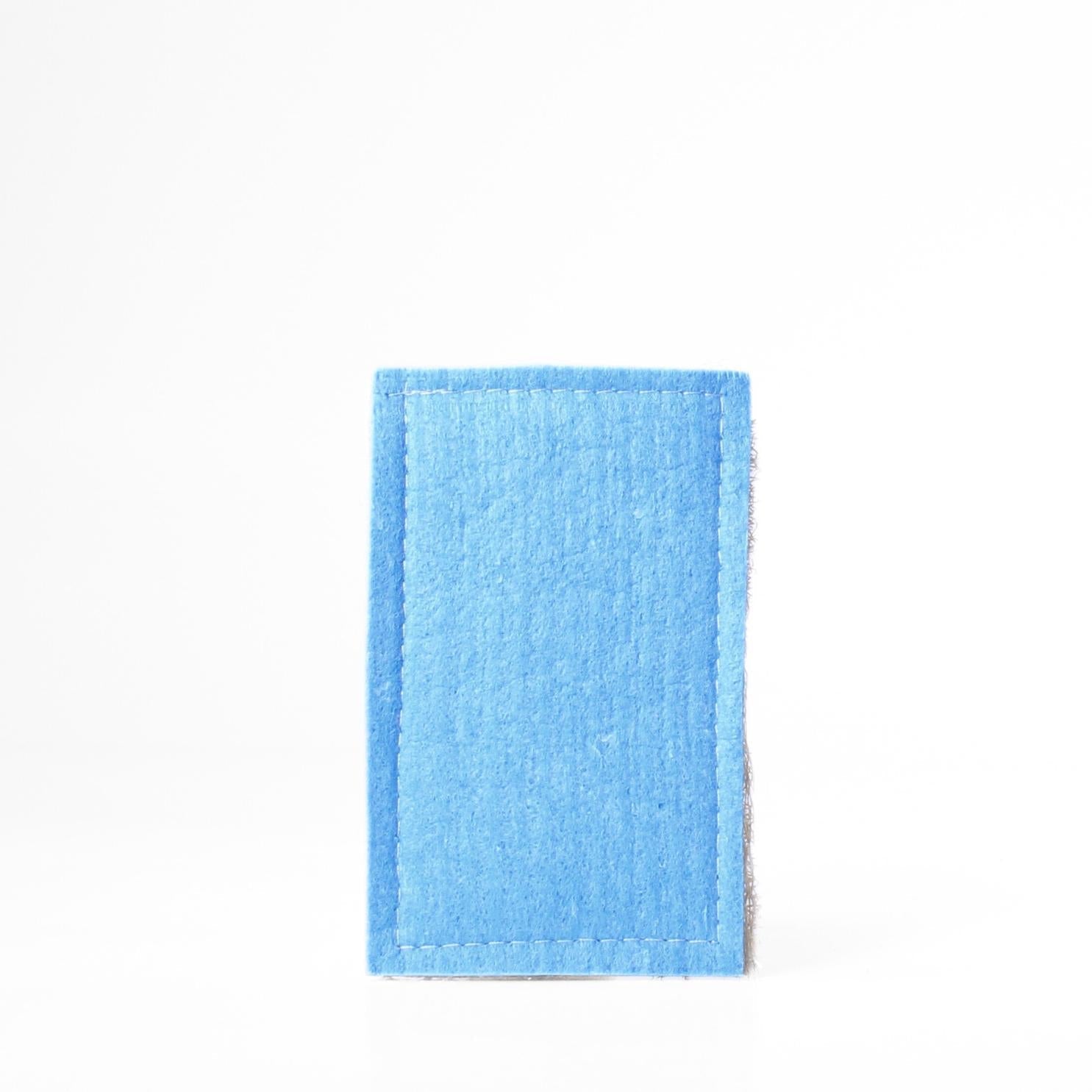 Plastic-free scrubber made from loofah and cellulose-cotton